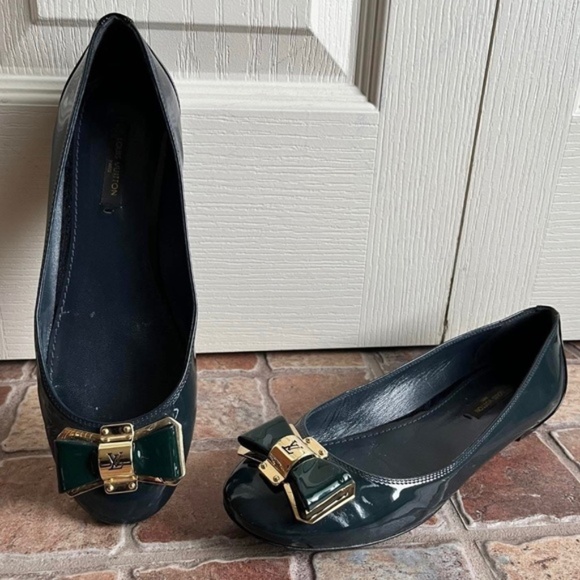 Louis Vuitton Patent Leather Ballet Flats - Picture 2 of 15